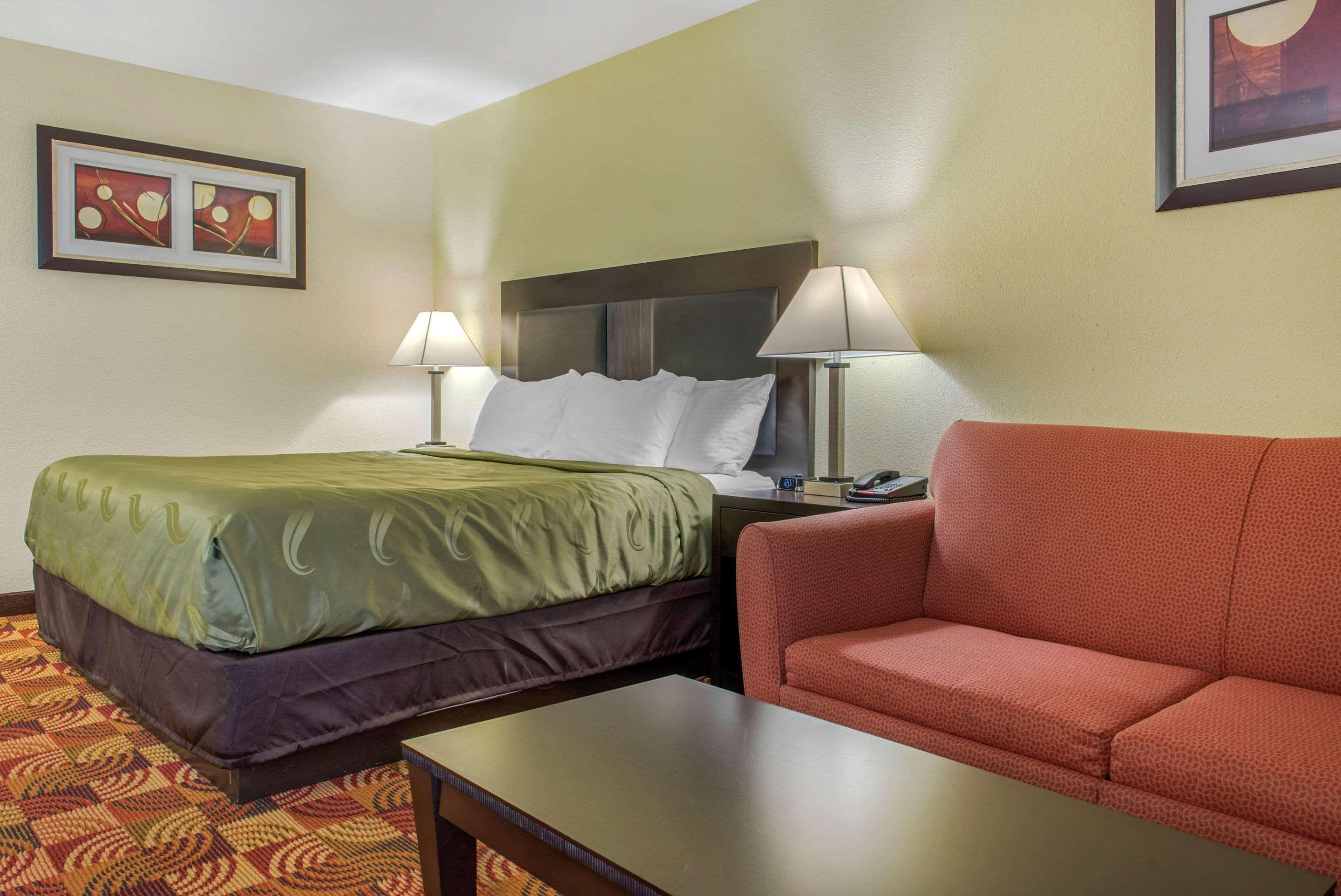 Quality Inn Bloomington Near University Dış mekan fotoğraf