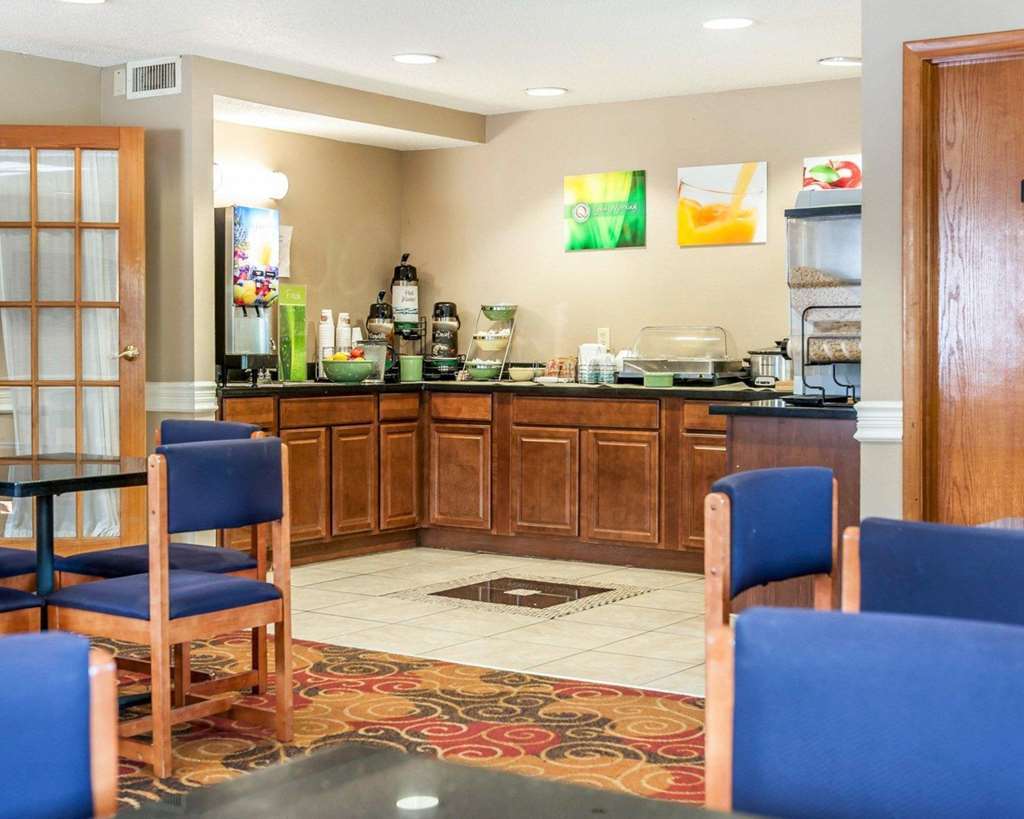 Quality Inn Bloomington Near University Restoran fotoğraf