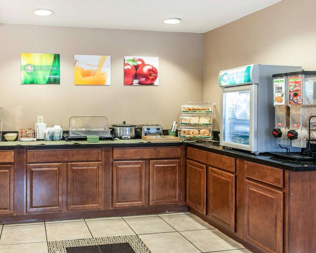 Quality Inn Bloomington Near University Restoran fotoğraf