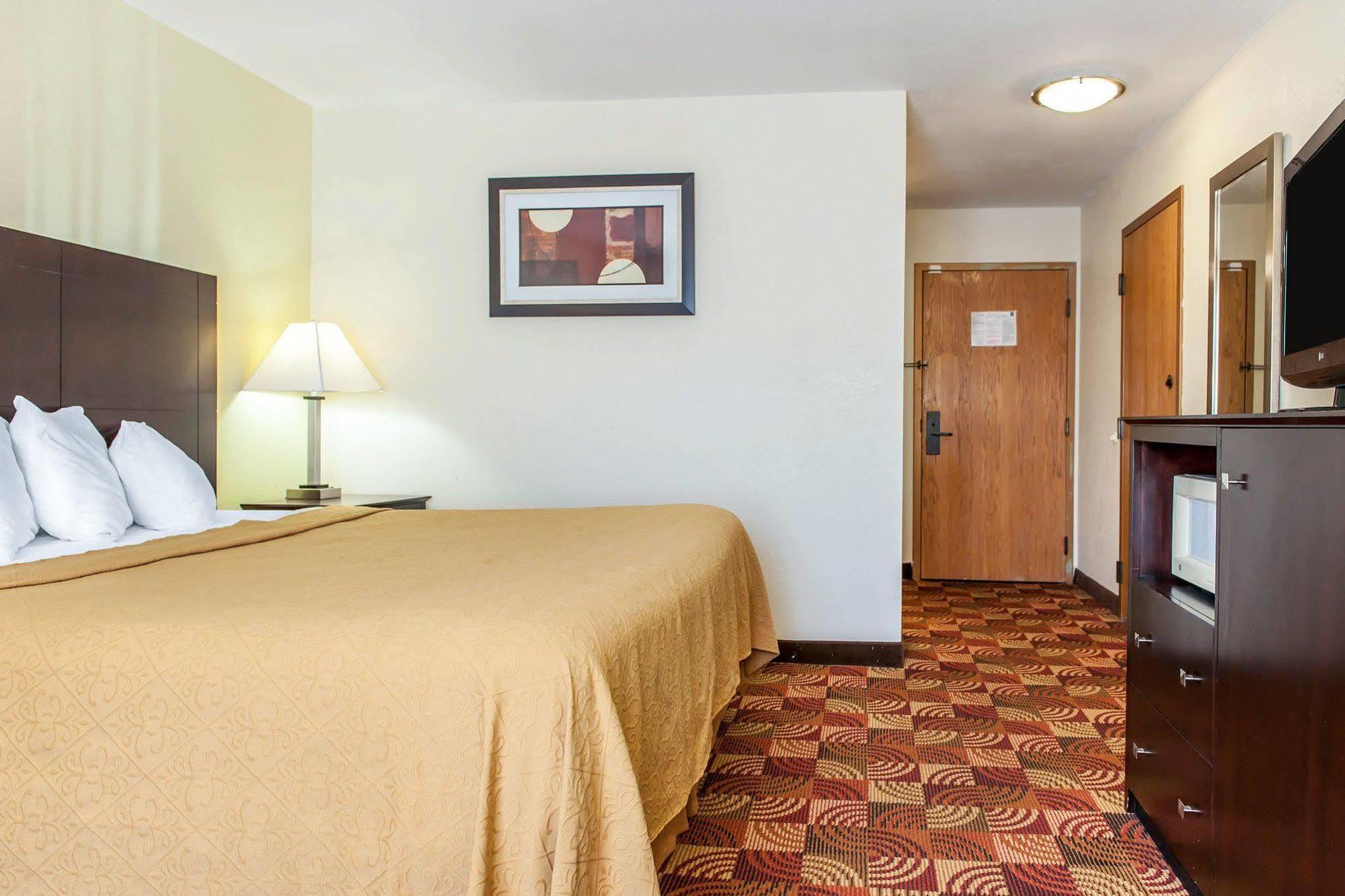 Quality Inn Bloomington Near University Dış mekan fotoğraf